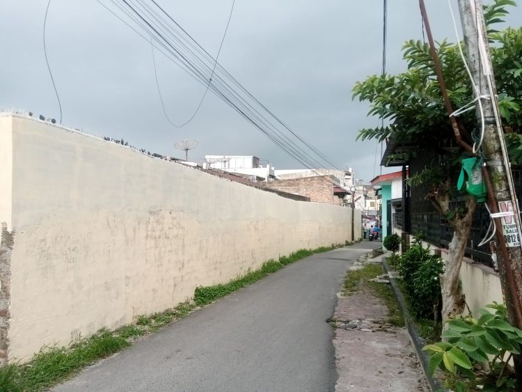 Tembok 3 Meter di Mojopahit Diduga Tanpa Izin, Warga Desak Pemko Siantar Bertindak