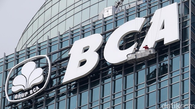 Saham BBCA Anjlok ke Level Terendah sejak Pandemi, Masih Layak Dibeli?