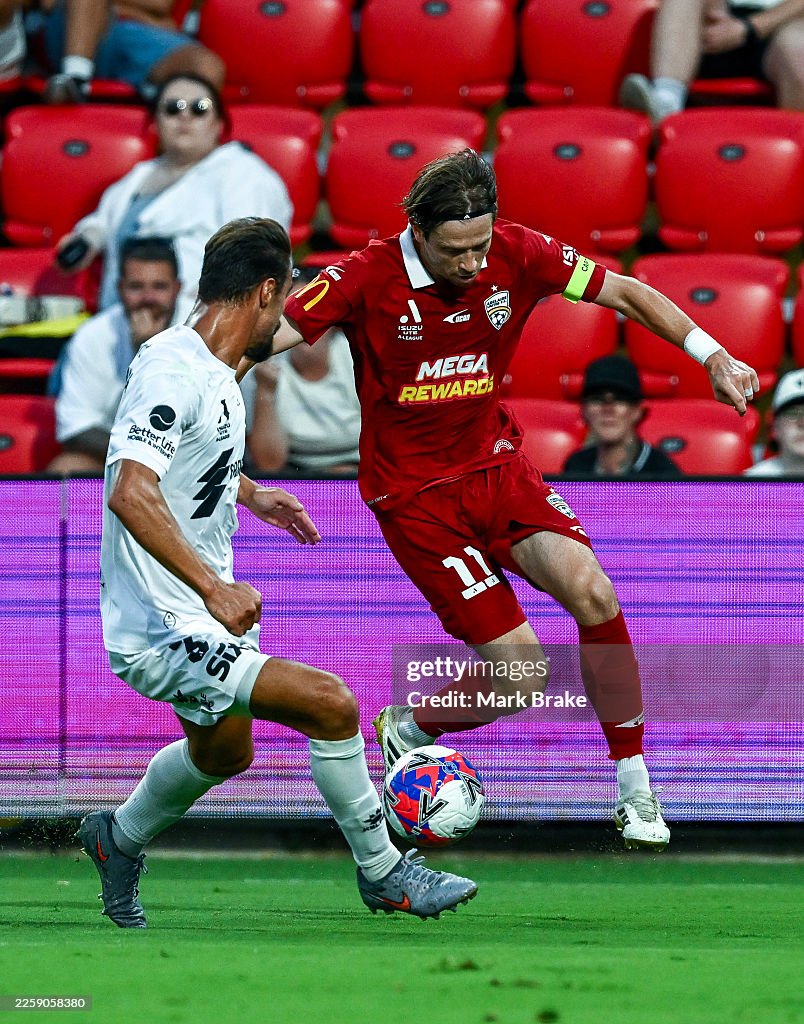 Adelaide United vs Macarthur FC: Comeback Spektakuler Tuan Rumah, Menang 3-1 di A-League 2026