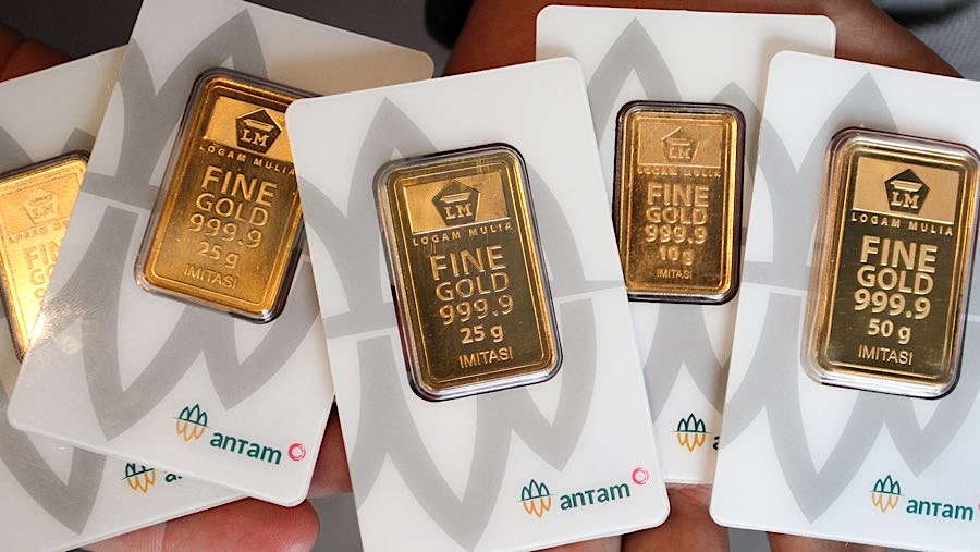 Harga Emas Antam Rontok Rp42.000! Saatnya Borong atau Malah Bahaya?