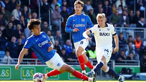 Portsmouth Unggul Tipis atas Oxford United di Babak Pertama, Gol Anderson Jadi Pembeda