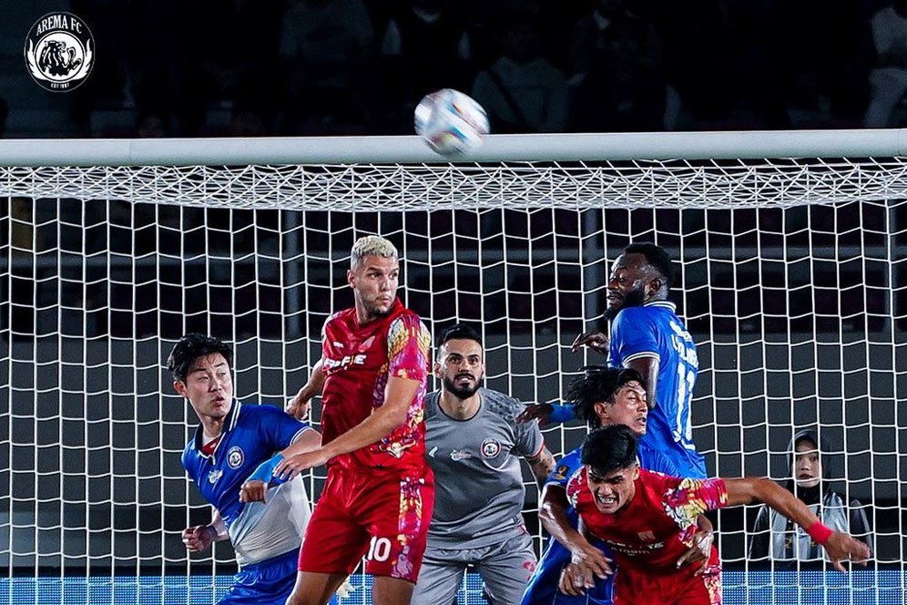 Arema FC Tundukkan Persis Solo 2-0, Gabriel Silva Jadi Bintang di Kanjuruhan