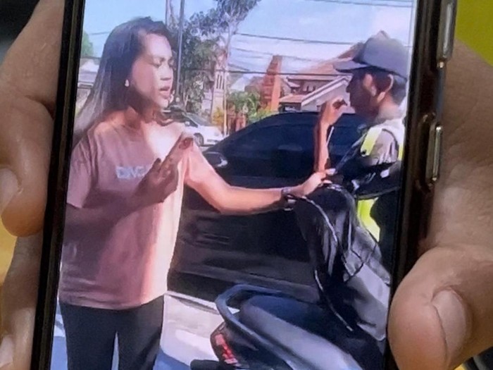 Viral Ibu Muda di Mojokerto Aniaya Bocah SD, Ternyata Residivis Kasus Pencurian