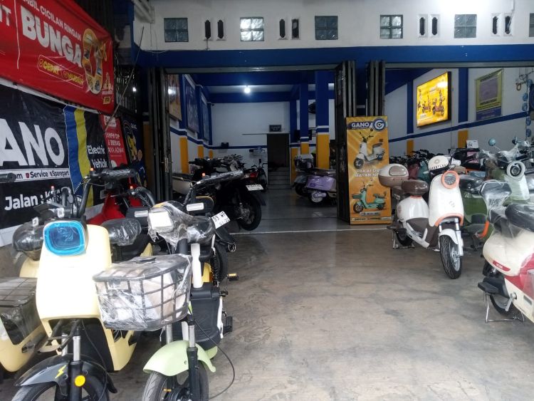Penjualan Sepeda Listrik di Pematangsiantar Lesu Meski Isu Pembatasan BBM Mencuat