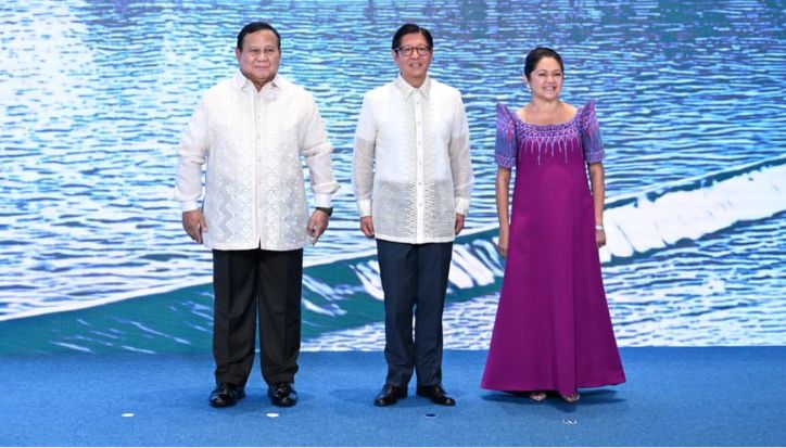 Makan Malam dengan Presiden Marcos, Prabowo Pakai Barong Motif Batik Indonesia