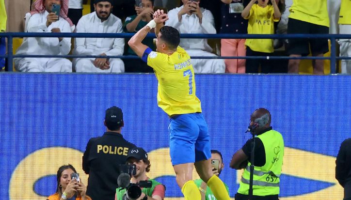 Cristiano Ronaldo Bawa Al Nassr Juara Liga Arab Saudi 2026