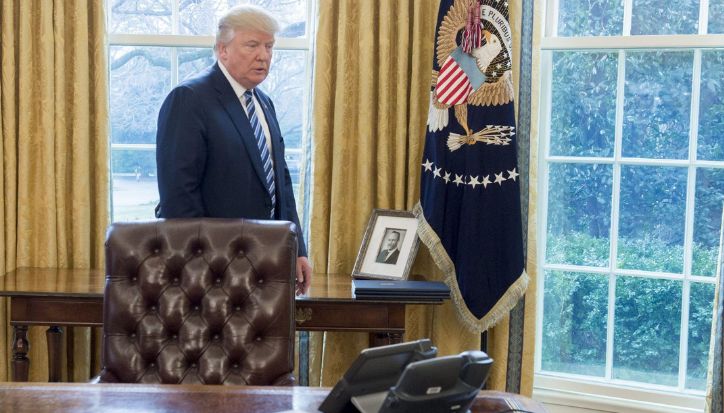 Trump Siapkan “Project Freedom”, AS Akan Kawal Kapal Keluar Selat Hormuz
