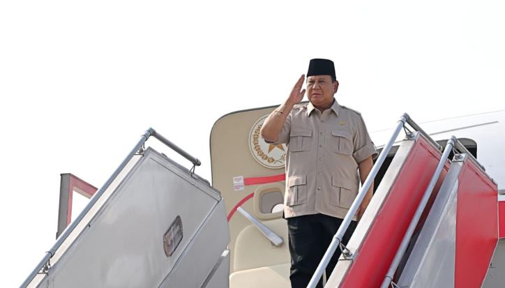 Ditemani Teddy dan Bahlil, Prabowo Terbang ke Filipina