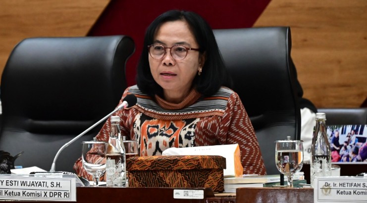 Esti Wijayanti: Tak Boleh Ada Anak yang Putus Sekolah
