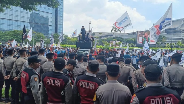 Kemenaker Fasilitasi Mediasi Buruh dan Indomaret, Sepakati Pengaturan Libur Nasional
