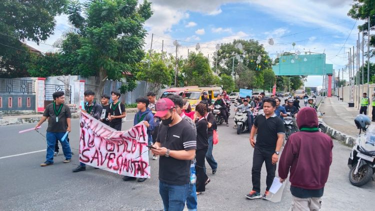 Demo di Pematangsiantar! Massa Desak DPRD Gunakan Hak Angket untuk Wali Kota