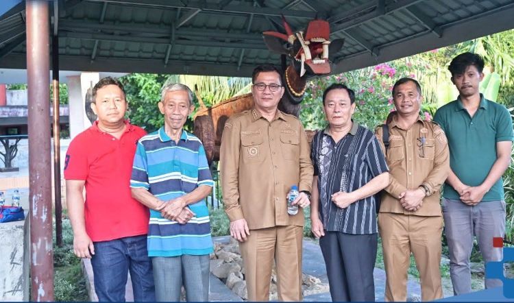 Bupati Nias Selatan Tinjau Makam Saõnigeho, Siapkan Antisipasi Longsor
