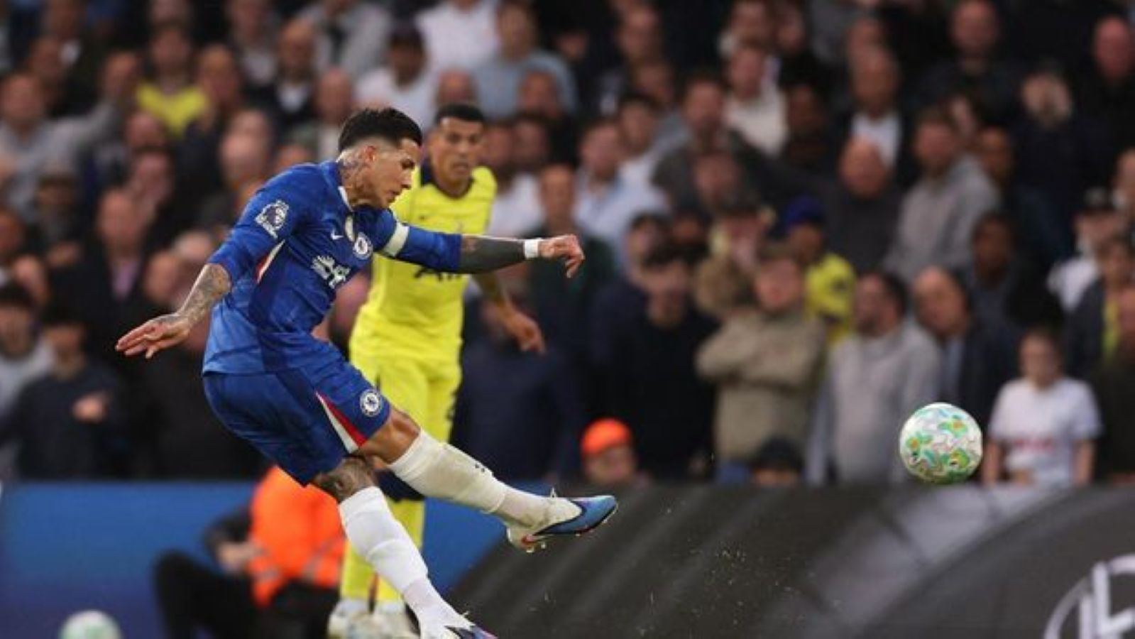 Chelsea Gasak Tottenham Hotspur 2-1