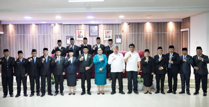 Bupati Taput Lantik Pejabat, Ditenggat Serahkan Program Konkret dalam Sepekan