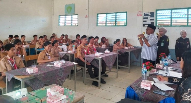 Jaksa Masuk Sekolah, Siswa SMKN 1 Lumut Antusias Ikuti Sosialisasi Hukum