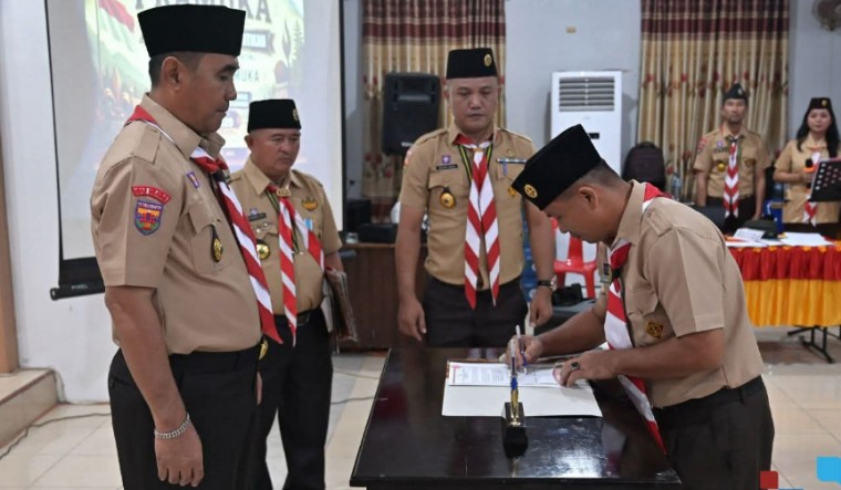 Wabup Nias Selatan Kukuhkan Pengurus Pramuka di 7 Kecamatan