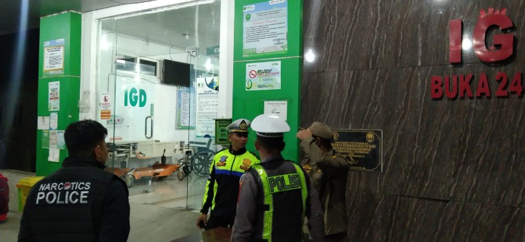 Listrik Padam, Personel Polres Sidimpuan Patroli Hingga Dini Hari