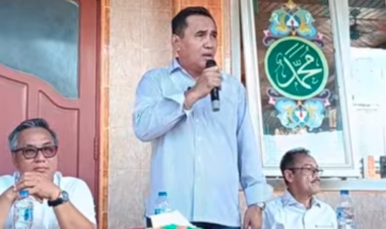 Wabup Nias Selatan Serahkan Hewan Kurban di Pulau Tello dan Batu Timur
