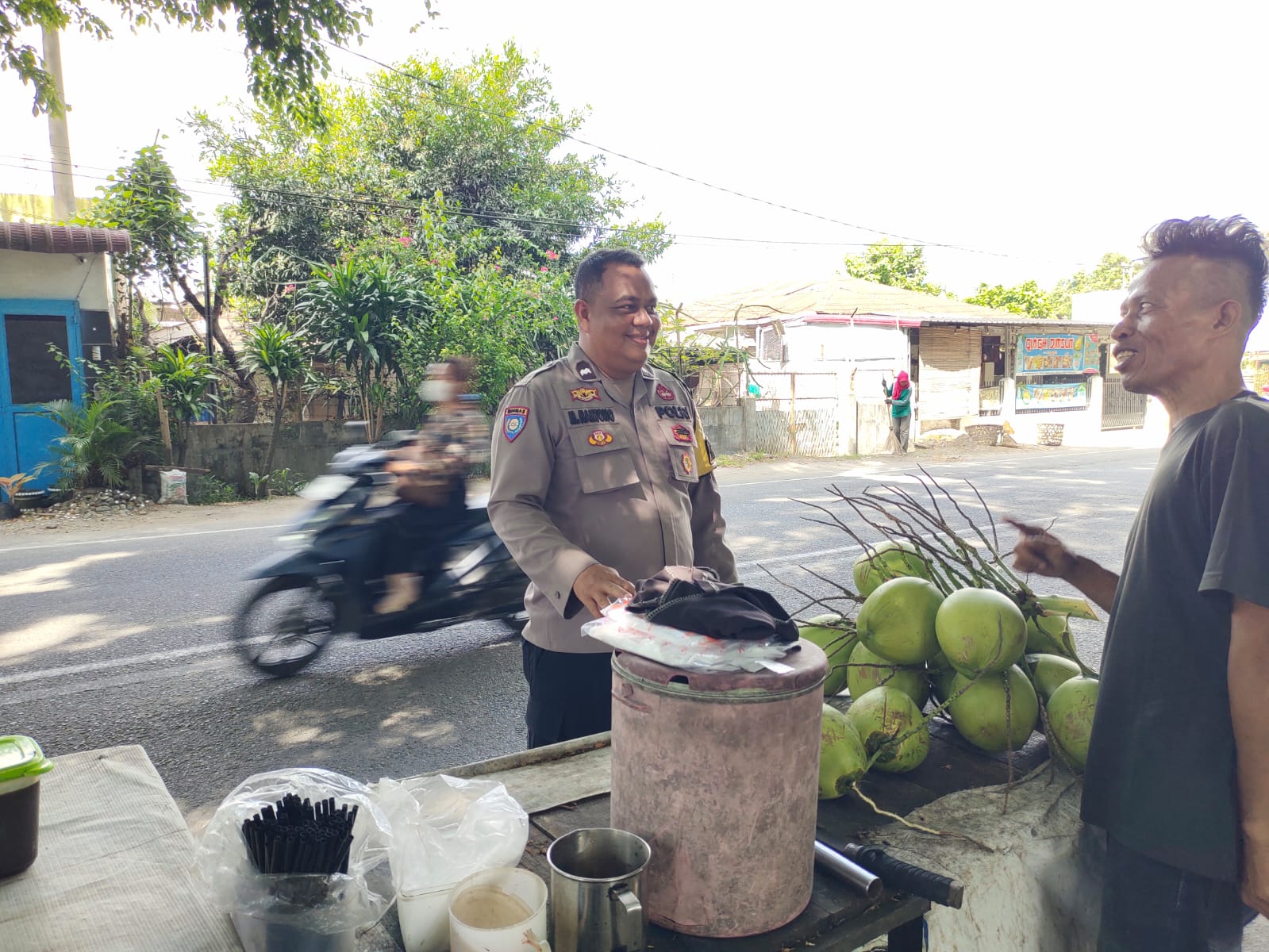 Bhabinkamtibmas Padang Hilir Ajak Warga Rambung Perkuat Keamanan Lingkungan