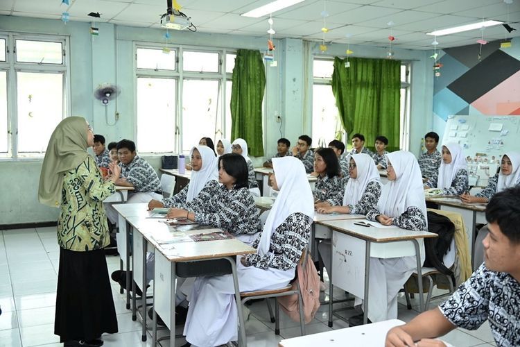 Guru Honorer Dihapus Mulai 2027, Semua Guru Akan Jadi ASN?