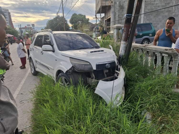 Kakek 68 Tahun Tewas Ditabrak Mobil Terios Saat Menyeberang Jalan di Balige