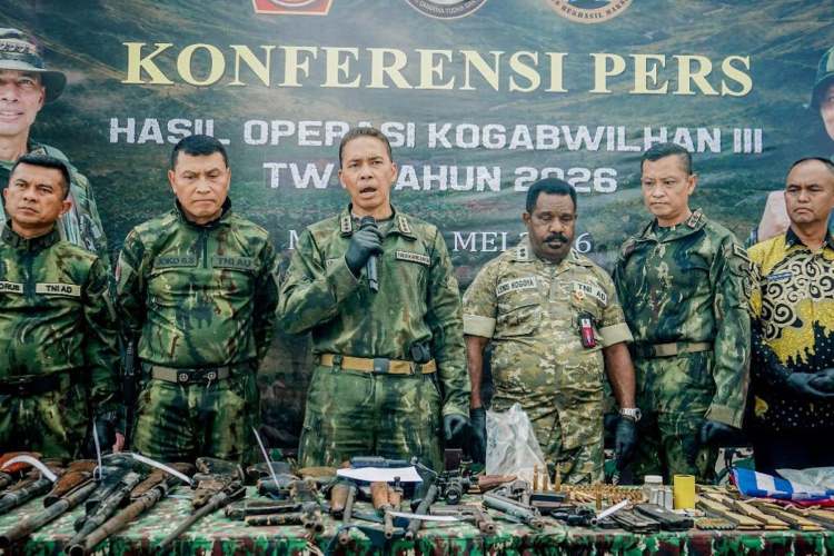 TNI Klaim Lumpuhkan 12 Tokoh OPM di Papua, Senjata dan Amunisi Disita