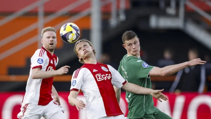 Ajax vs FC Utrecht Masih 0-0 di Babak Pertama, Duel Sengit Playoff Eropa