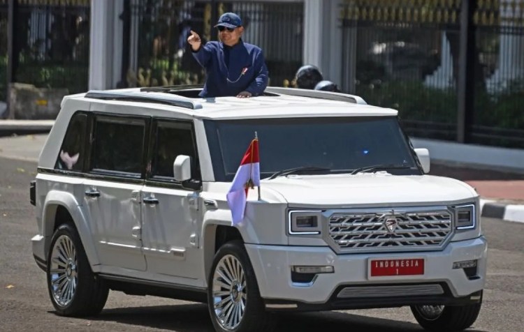 Prabowo Minta Pindad Rancang Mobil Kepresidenan Transparan, Kemenkeu Siapkan Anggaran