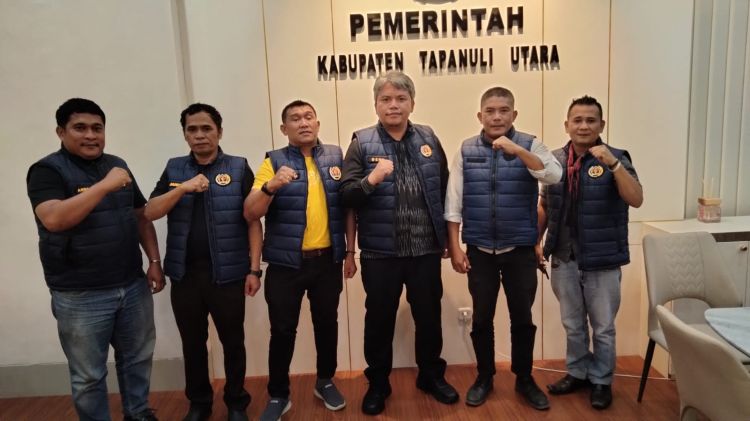 Orang Tua di Taput Rindukan SMA Unggulan, PWI Bonapasogit Sampaikan Aspirasi ke Wabup