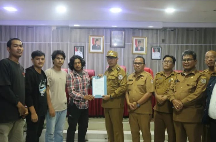 Kelangkaan Pupuk Bersubsidi Disorot Mahasiswa, Bupati Taput Siap Bentuk Satgas