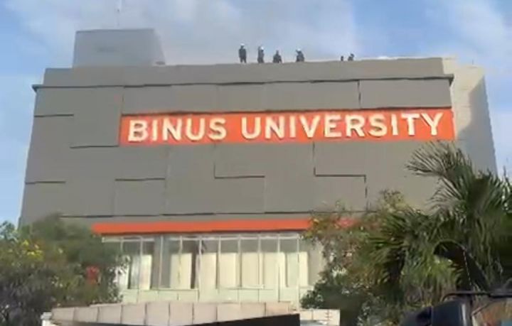 Kebakaran Auditorium Kampus Binus Cakra Jakbar, 11 Mobil Damkar Dikerahkan