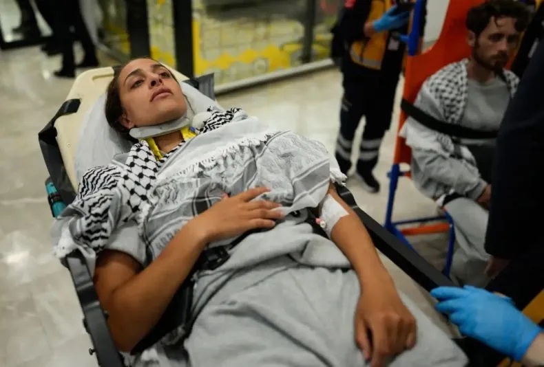 Aktivis Global Sumud Flotilla Dibebaskan, WNI Ungkap Dugaan Kekerasan Saat Ditahan Israel