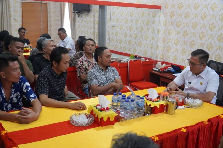 Bupati Nias Selatan Dengar Langsung Aspirasi Warga Samadaya Hilisimaetano