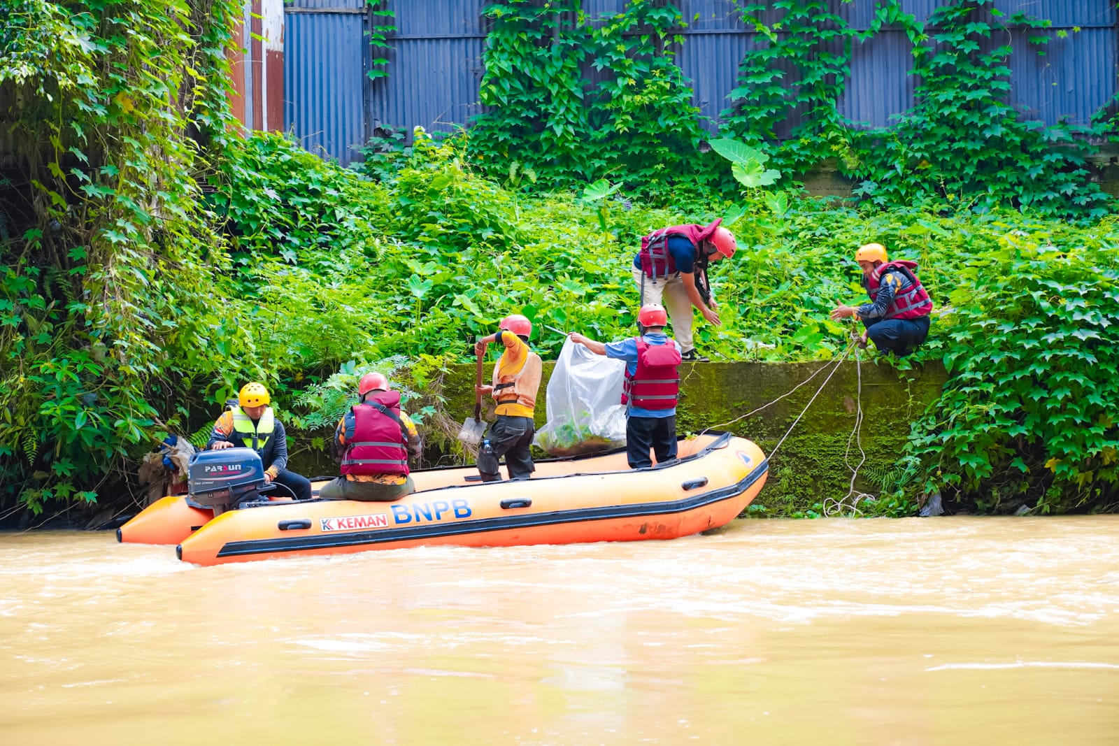 Hari Lingkungan Hidup Sedunia, Gotong Royong Massal di Medan Kumpulkan 28 Ton Sampah
