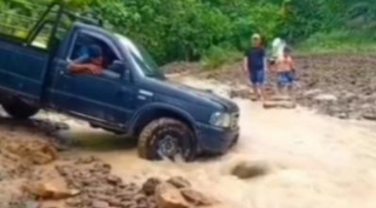 Warga Nias Usulkan Pembangunan Jembatan di Sungai Dofitolu