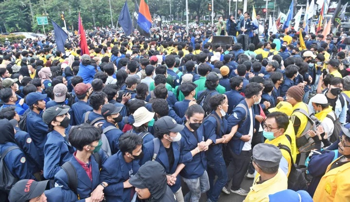 Istana Buka Suara soal Ultimatum BEM SI: Ekonomi Tak Bisa Instan