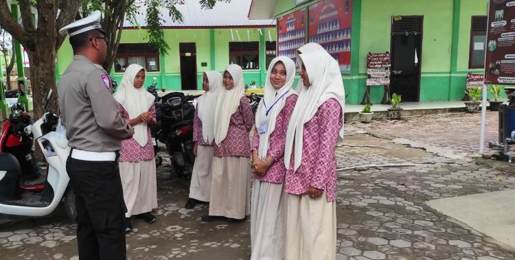 Operasi Patuh Seulawah 2026, Satlantas Aceh Timur Edukasi Pelajar SMA Negeri 1 Idi Rayeuk